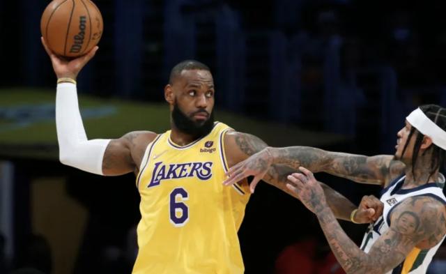 开云体育平台-湖人三连败继续下沉 詹姆斯何时可以复出拯救球队